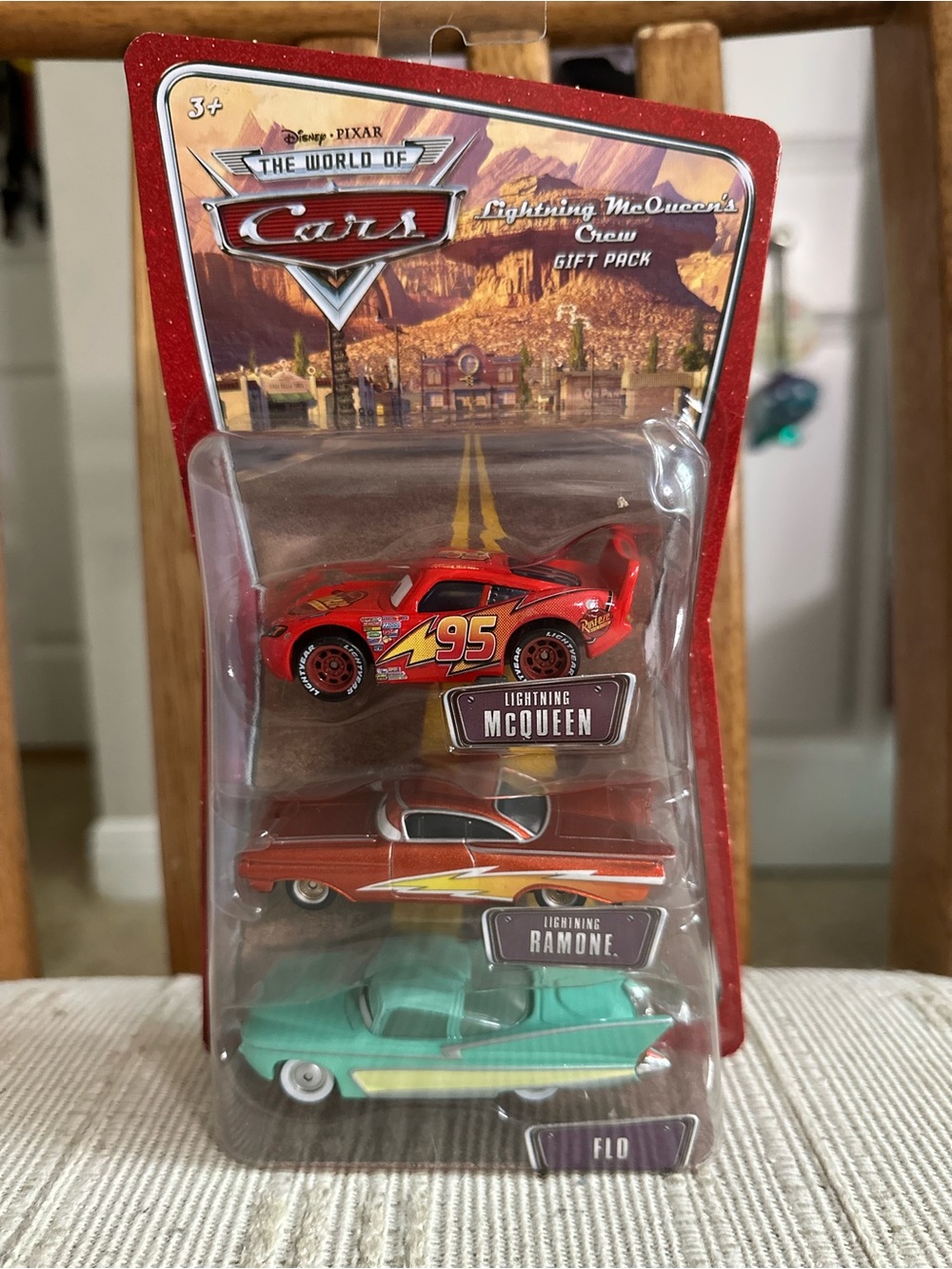 Lightning McQueen Crew 3-Pack - Lightning McQueen, Lightning Ramone, and Flo